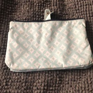 Thirty-One Swap It Pocket